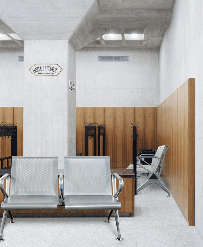 2 Seater Metro Sofa with All Handle