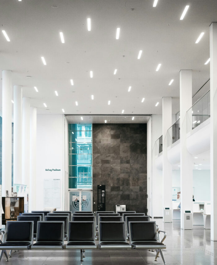 5 Seater Metro Sofa with Cushion